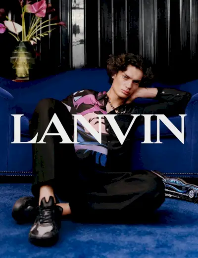 Evan Garcia inkarnerer moderne elegance til Lanvin Spring '22-kampagnen