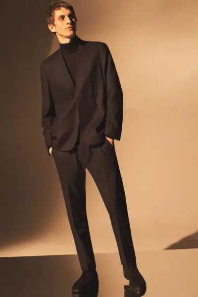 Modell Henry Kitcher fronter COS