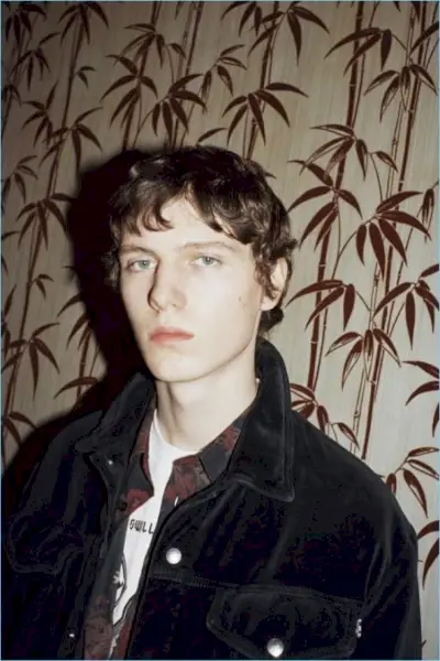 Męska kampania McQ na jesień i zimę 2018 007