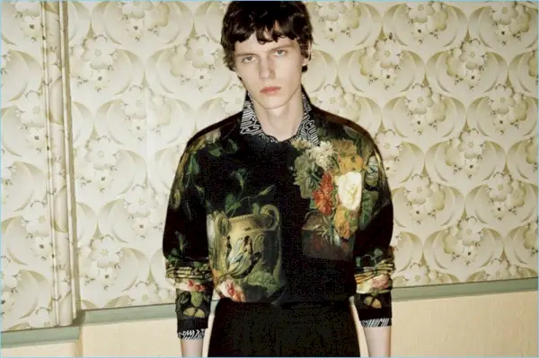 McQ promuje brytyjskie przedmieścia w kampanii na jesień 2018 r