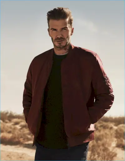 デヴィッド・ベッカムはH&Mのバーガンディのボンバージャケットを着用