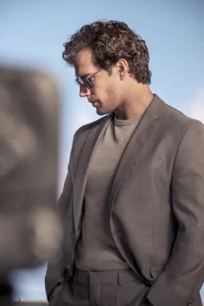 Kampaň za brýle BOSS 2019 ze zákulisí Henry Cavill 003