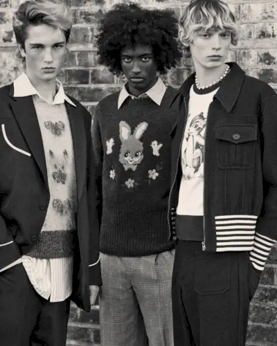 Puloverele cu intarsia iau în centrul atenției colecția Harry Lambert pentru Zara Cutie Chaos.