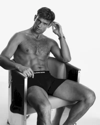 Model Elliott Reeder za spodnje perilo brez srajce, kampanja Björn Borg 2022