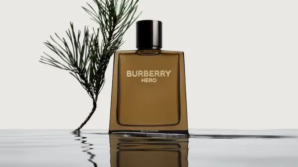 „Burberry Hero“ kvepalų vandens buteliukas 2022 m