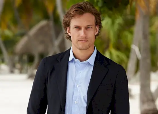 דוד גנאט מדגמן סגנונות קיץ עבור Gorsuch