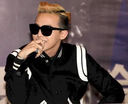 Høstens must-have | Saint Laurent Varsity-jakke