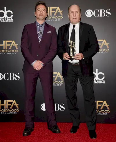 Robert Downey Jr. pózuje s