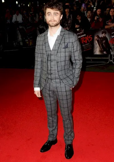 Daniel Radcliffe promuove 'Horns' con stile