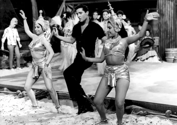 엘비스 프레슬리 검은 옷 검은 셔츠 검은 바지 스타일 여아 여아 여아 1962