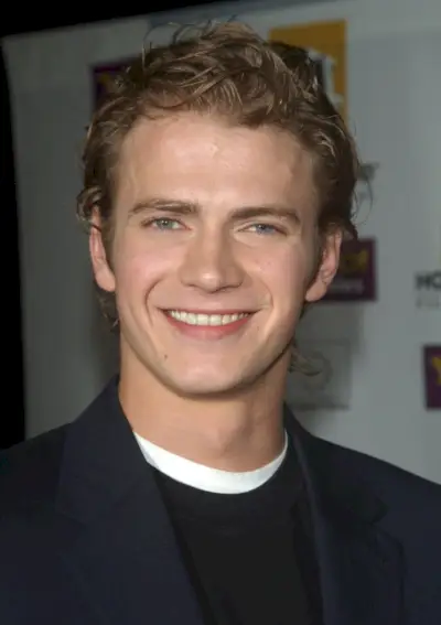 ヘイデン・クリスチャンセン 金髪俳優