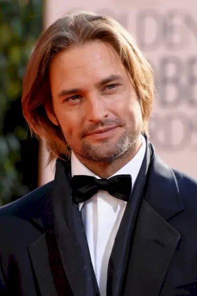 ジョシュ・ホロウェイ 金髪俳優