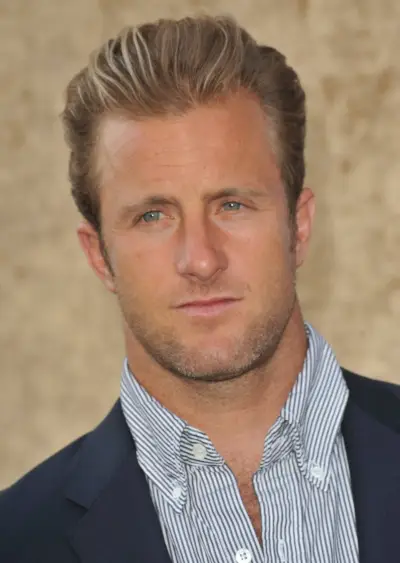 スコット・カーン 金髪俳優