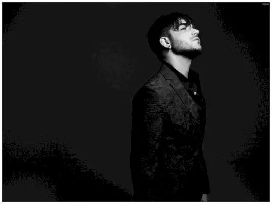 思慮深い写真に収められたアダム・ランバートは、ランキンによって撮影されます。