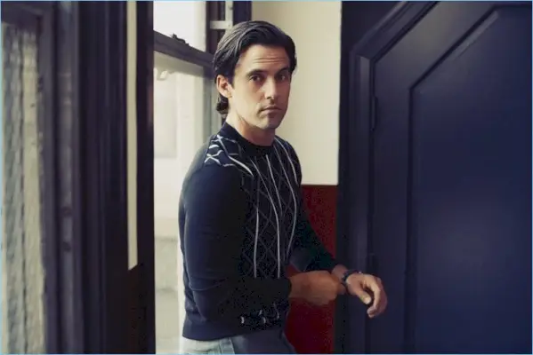 Schauspieler Milo Ventimiglia trägt einen Prada-Pullover mit einer Piaget Polo S Automatic Chronograph.