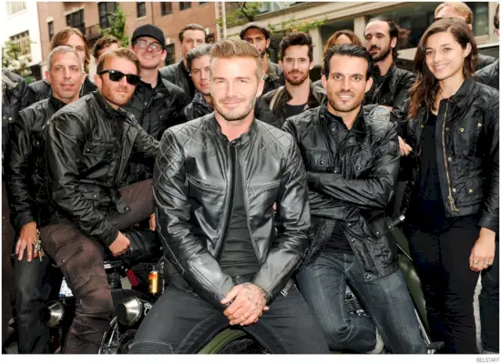 David Beckham pozuje z motocyklistami z Brooklynu.