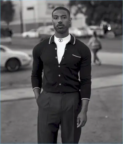 Juodosios panteros aktorius Michaelas B. Jordanas pasirodo naujoje WSJ fotosesijoje. žurnalas.