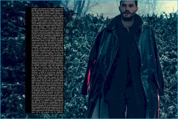 不機嫌な雰囲気を漂わせるジェイミー・ドーナンは、『L』誌のページでボッテガ・ヴェネタを着用しています