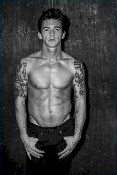 Drake Bell torse nu 2017 Flaunt Séance photo 002