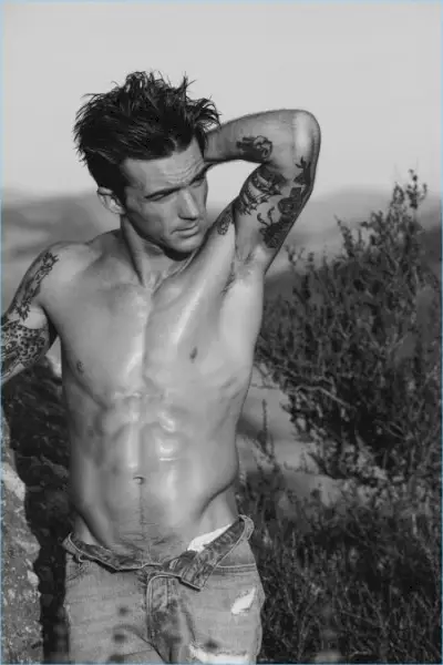 Drake Bell torse nu 2017 Flaunt Séance photo 008