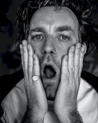 Ewan McGregor 2021 Sessão fotográfica da capa do VMAN 003