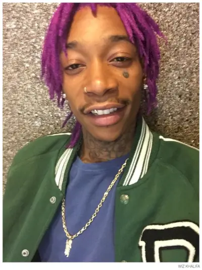טה דה! Wiz Khalifa מציג את המראה החדש שלו - שיער סגול!