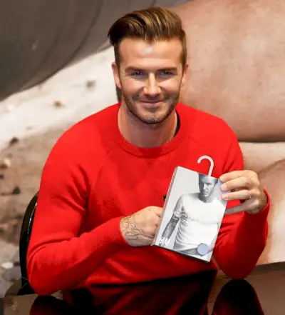 David Beckham Poza Coafura Lungime Medie Laturile Rasate