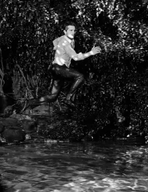 Džoša Hačersona 2015. gada fotosesijas vicināšana 006