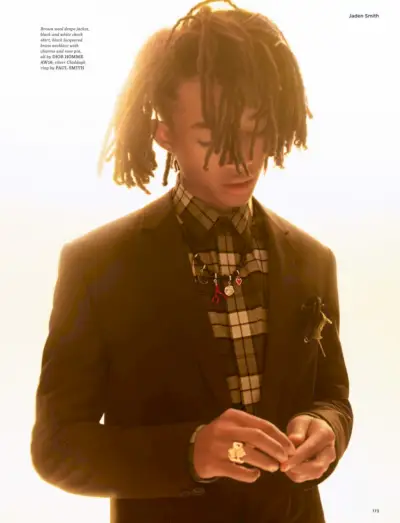 Fotografiran za britanski GQ Style, Jaden Smith nosi vsa oblačila Dior Homme.