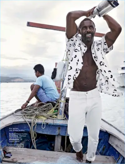 Hviezda Temnej veže Idris Elba podniká výlet loďou s časopisom Essence.