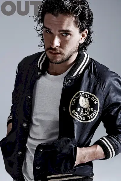 Kit continua a sostenere che i giovani attori di Hollywood sono oggettivati