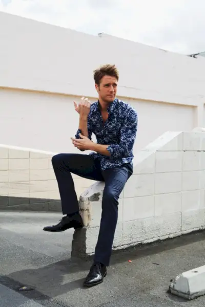 Jake McDorman aus „Shameless“ trägt elegante Styles für Da Man