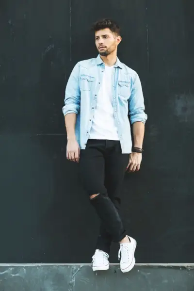 Rafael De La Fuente z mešanjem denim pranj podvoji bistvene za priložnostno fotografijo.