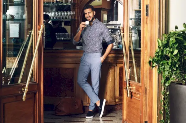 Emre Can trekt een slimme kledingkast aan voor H&M