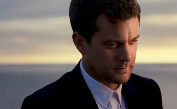 joshua jackson006