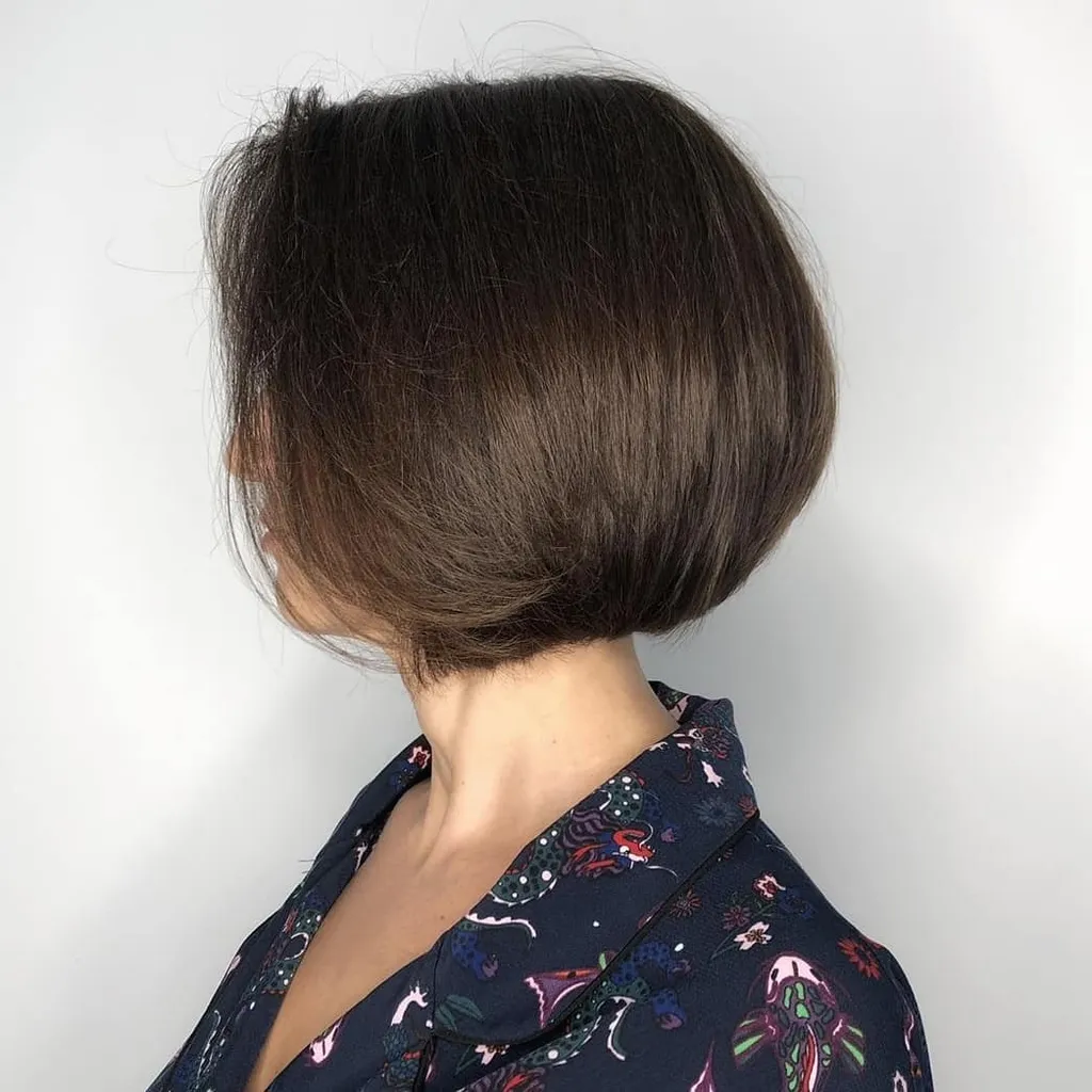 Hårklipp Uteksaminert til haken' title=