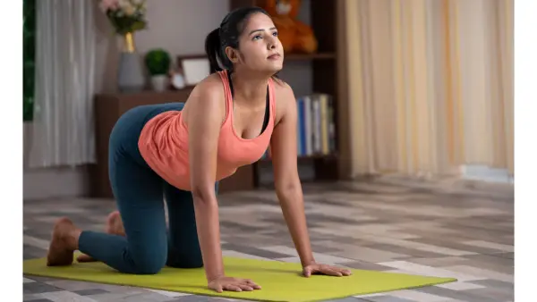 Problém po dětském porodu, o kterém nikdo nemluví-a jak může jóga pomoci