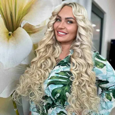 Blonde Long Curly Hair for Heart Faces