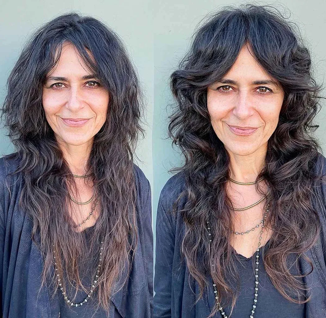 두꺼운 모발을 위한 길쭉한 컬의 커튼 앞머리' title=