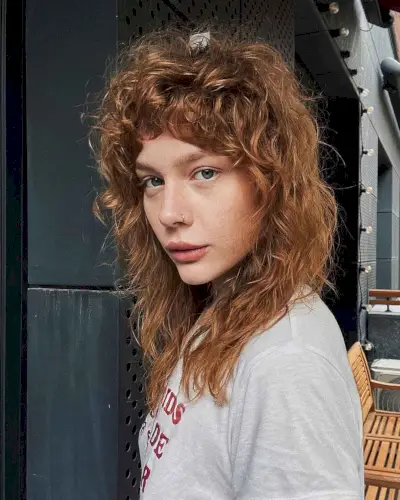 26 스타일로 곱슬 머리로 만들기 콜드 늑대