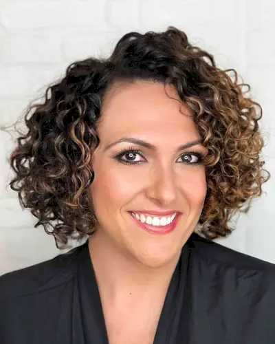 Side-Parted Caramel Balayage Curls for Short Hair