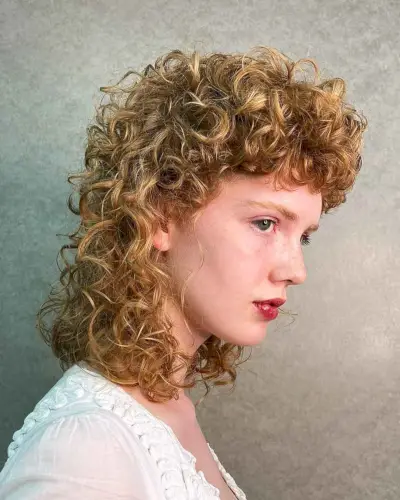 Mullet for a Curly Hair Type