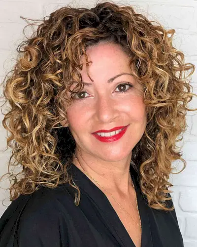 Thick and Loose Curls for Medium Hair