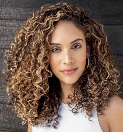 layered blonde curls on a lob