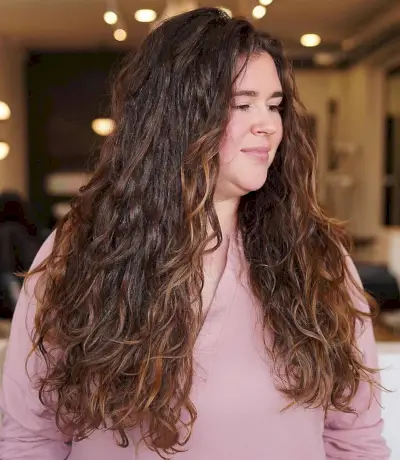 extra long curly hair for round faces
