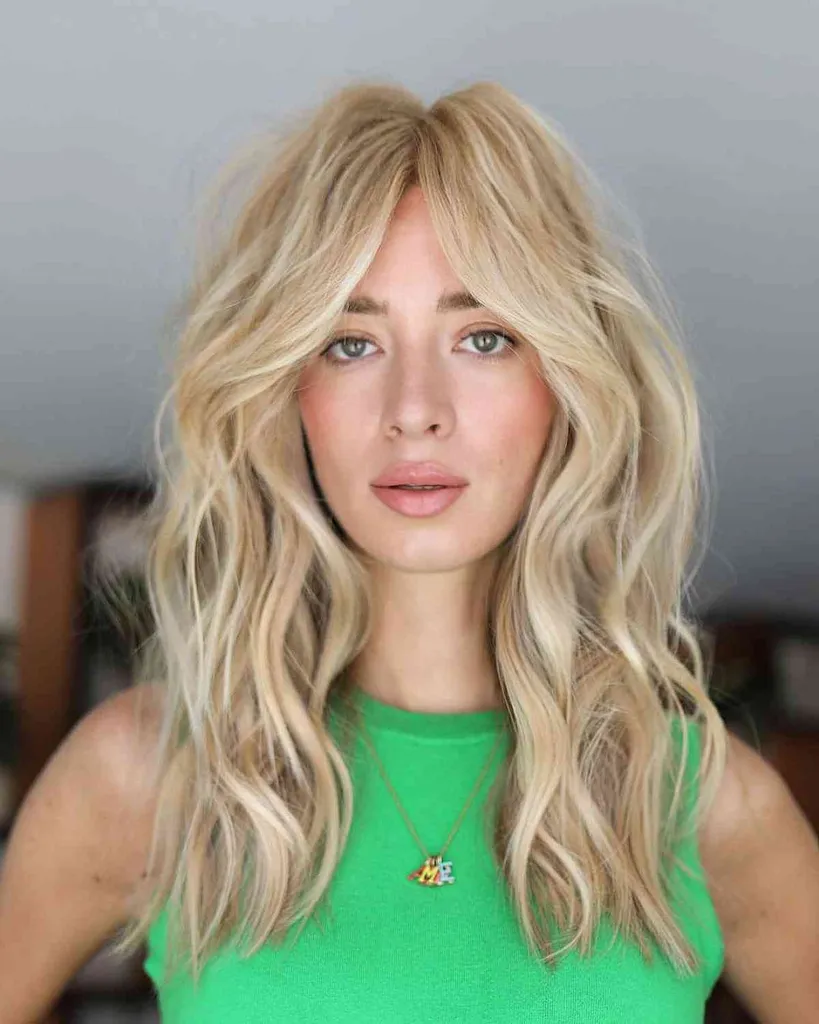 Blonde gezichtsframinggordijnrand' title=