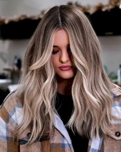 Layered Face-Framing Highlights for Balayage Hair