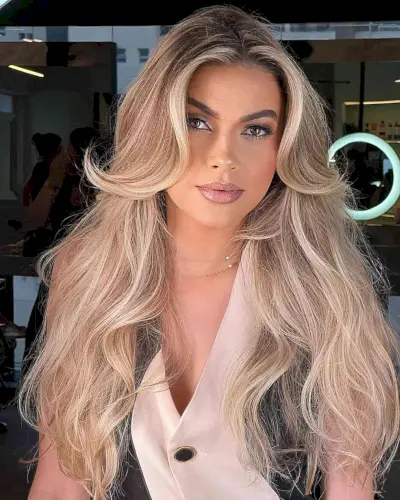 Luscious Long Face-Framing Layers