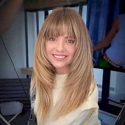 40 Möglichkeiten, Kratzer im Gesicht mit langen Haaren zu haben