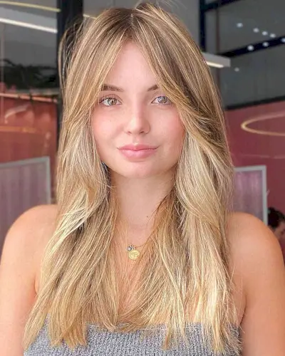Long Blonde Thin Hairstyle for a Square Face